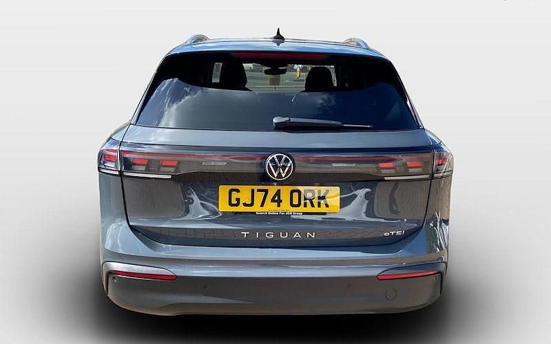 Second-hand VW Tiguan Match 150 CP (110 kW) 2024 Gri SUV