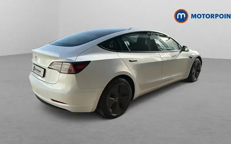 Used Tesla Model 3 Standard Range 208 kW (283 HP) 2021 White Sedan