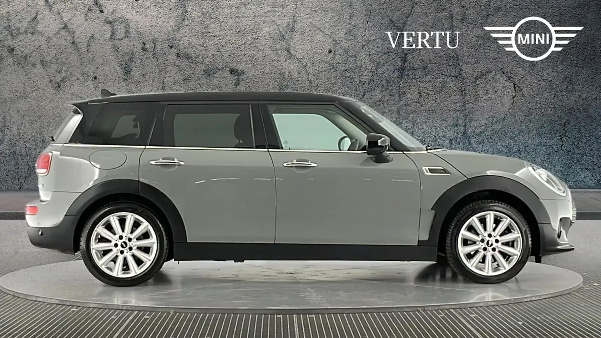 Used Mini Clubman Classic 136 HP (100 kW) 2021 Moonwalk grey Estate