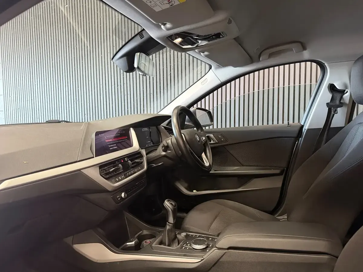 Used BMW 118 Comfort Edition 140 HP (102 kW) 2020 Grey Hatchback