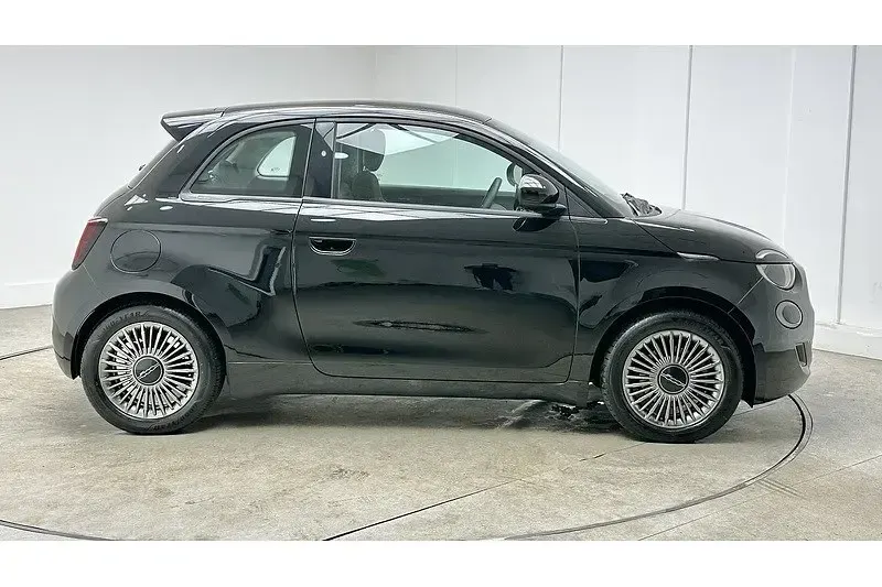 Gebraucht Fiat 500e Icon 86 kW (118 PS) 2022 Schwarz Kleinwagen