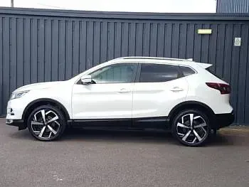 Used Nissan Qashqai Tekna 150 HP (110 kW) 2020 White SUV