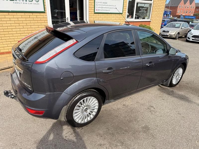 Używany Ford Focus Titanium 145 KM (106 kW) 2008 Szary Hatchback
