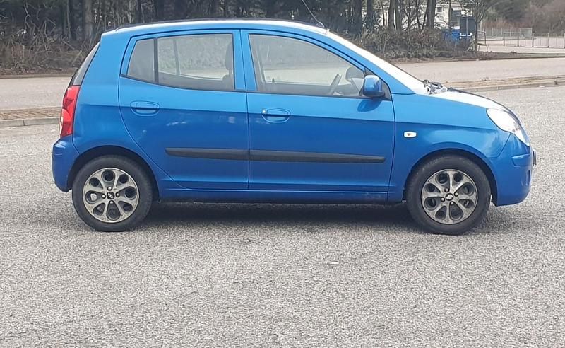 Used Kia Picanto 64 HP (47 kW) 2010 Blue Hatchback