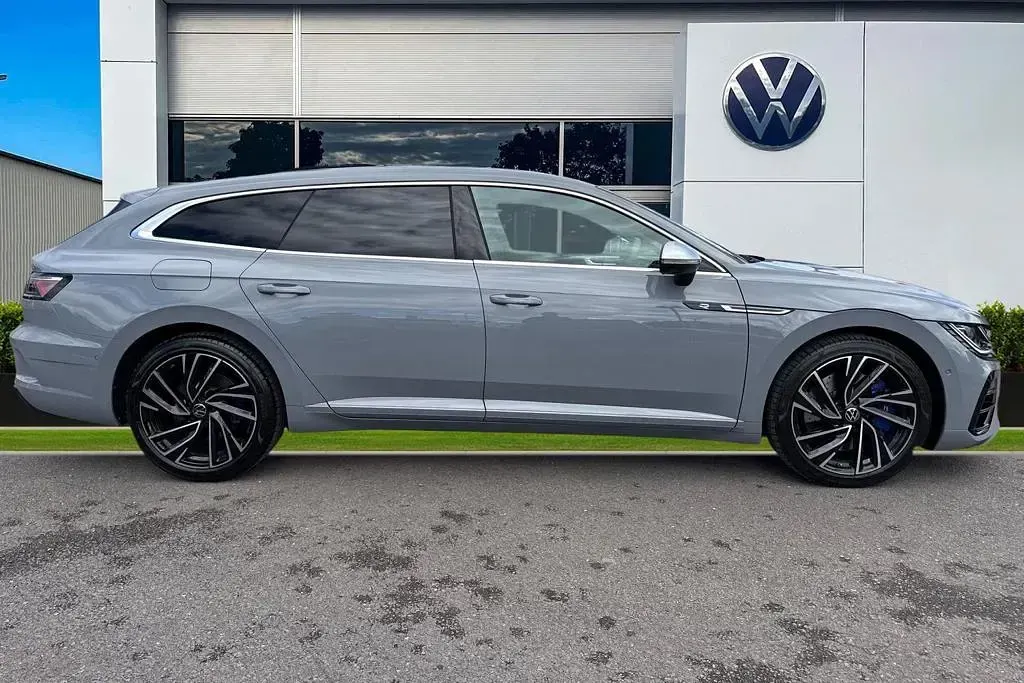 Used VW Arteon R 320 HP (235 kW) 2023 Grey Estate