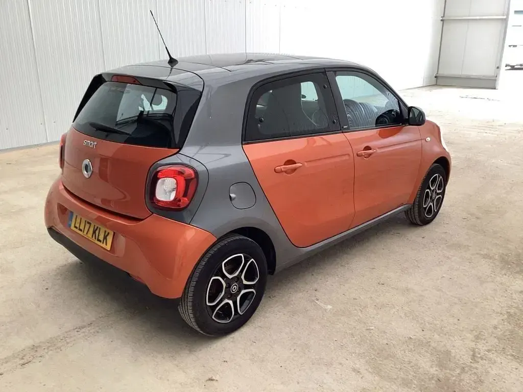 Used Smart ForFour Prime 71 HP (52 kW) 2017 Orange Hatchback
