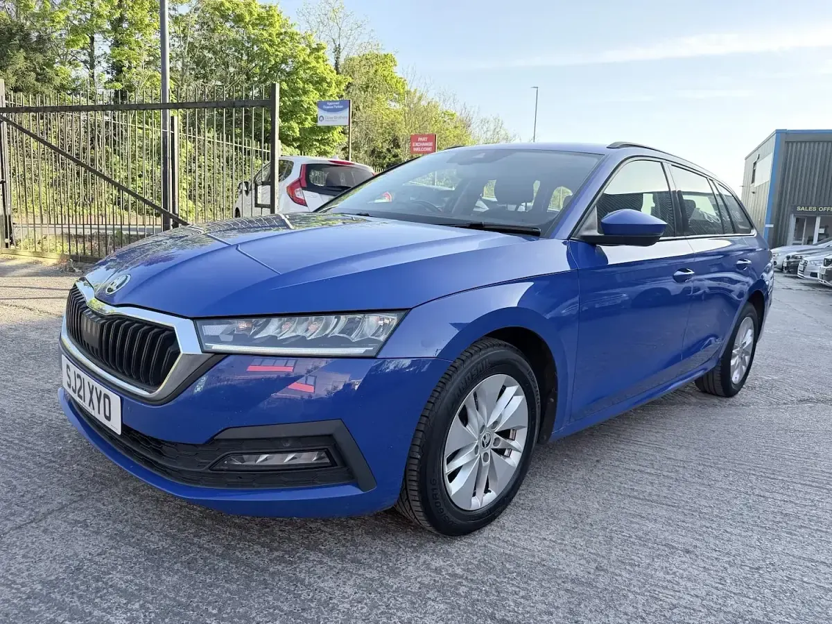 Used Skoda Octavia SE Technology 150 HP (110 kW) 2021 Blue Estate