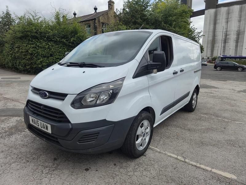 Used Ford Transit Custom 100 HP (73 kW) 2015 White Van