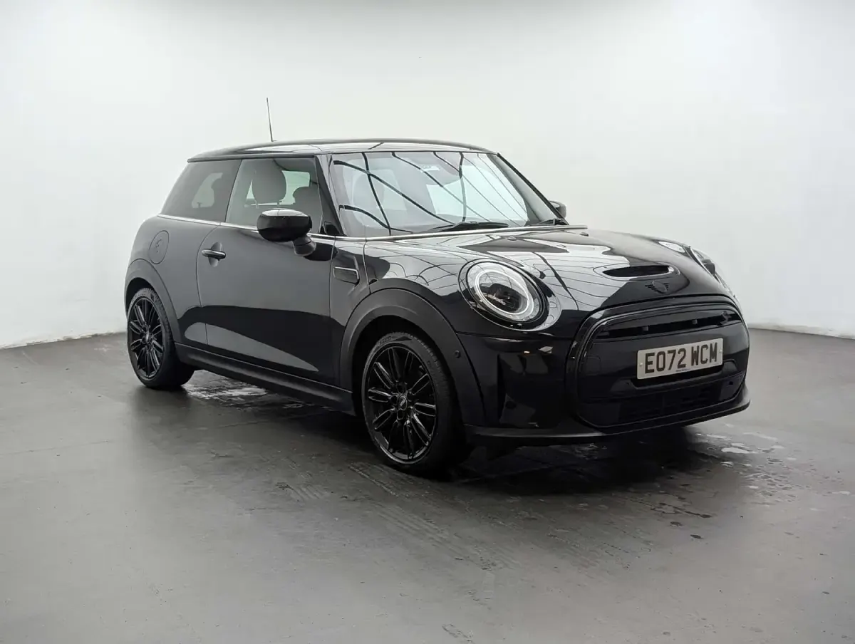 Used Mini Cooper S Hatch 135 kW (184 HP) 2022 Blue and black Hatchback