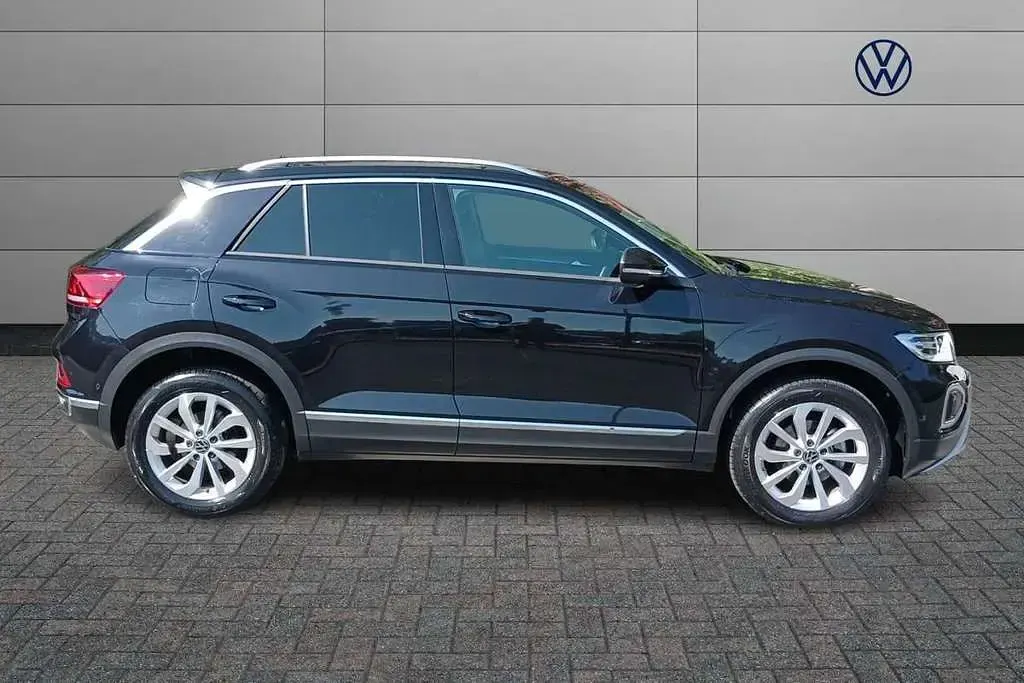 Used VW T-Roc Style 150 HP (110 kW) 2025 Black SUV