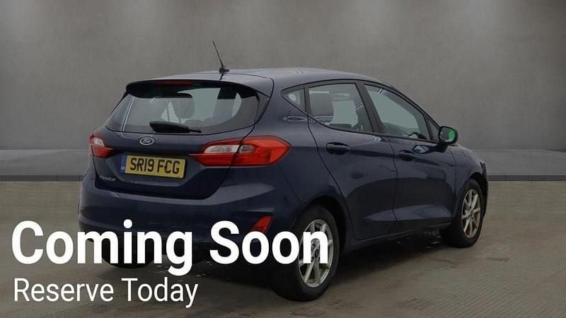 Used Ford Fiesta Zetec 85 HP (62 kW) 2019 Blue Hatchback