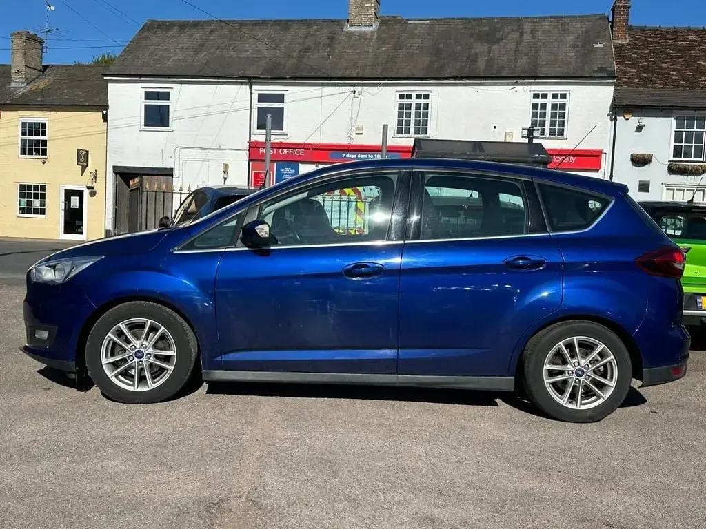 Second-hand Ford C-MAX Zetec 120 CP (88 kW) 2016 Albastru Monovolum