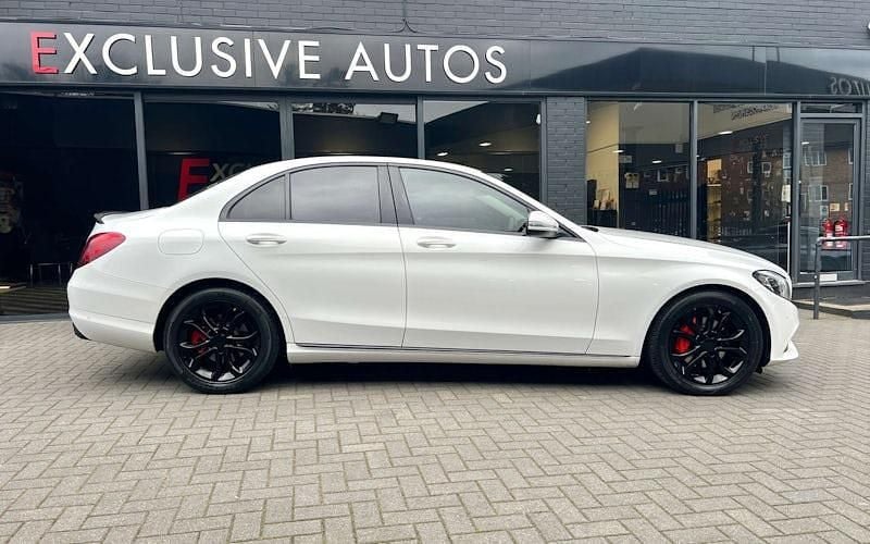 Used Mercedes C250 204 HP (150 kW) 2016 White Sedan