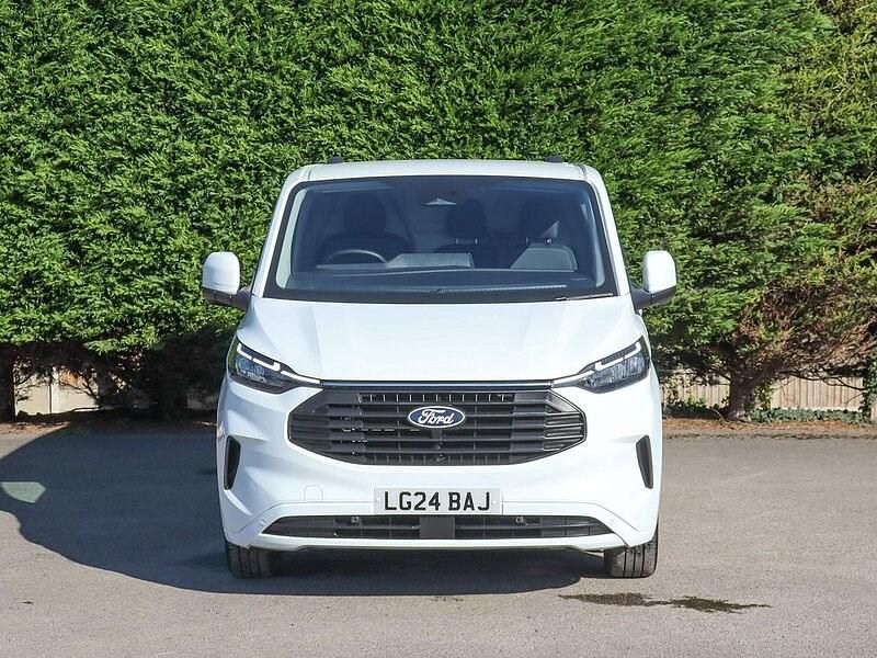 Used Ford Transit Custom Limited 136 HP (100 kW) 2024 Frozen white (solid colour) Van