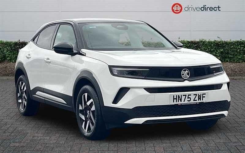 Brilliant paint arctic white New 2025 Vauxhall Mokka S SUV | £20,498 (Super price) - Image 1/4