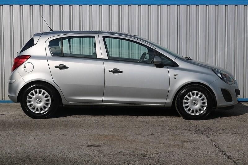 Używany Vauxhall Corsa S 95 KM (69 kW) 2014 Srebrny Hatchback