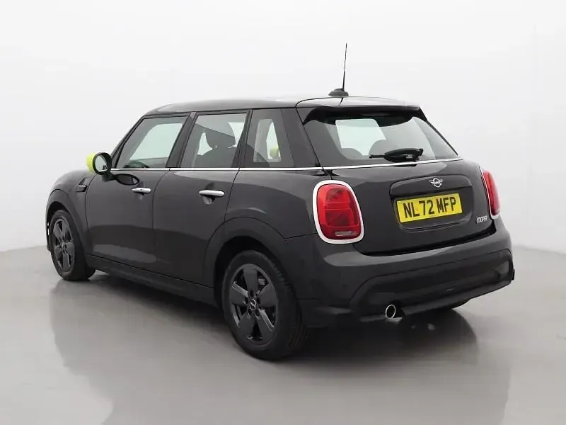 Used Mini Cooper Classic 134 HP (98 kW) 2022 Black Hatchback