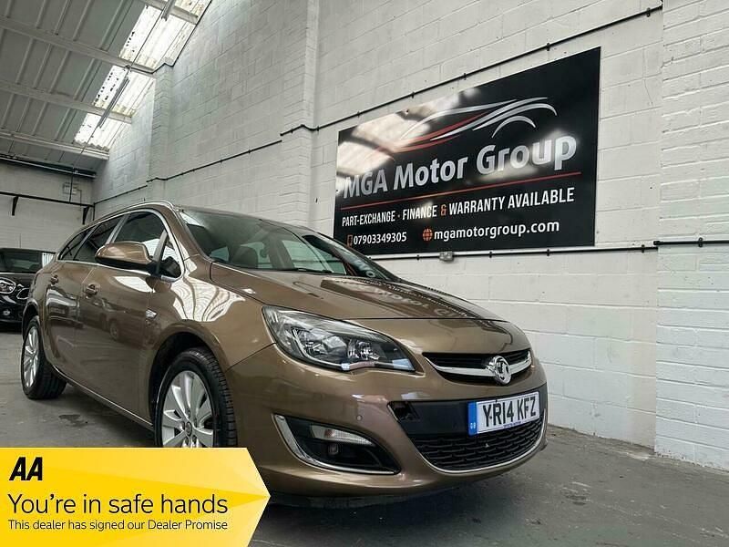 Used Vauxhall Astra Elite 165 HP (121 kW) 2014 Brown Estate