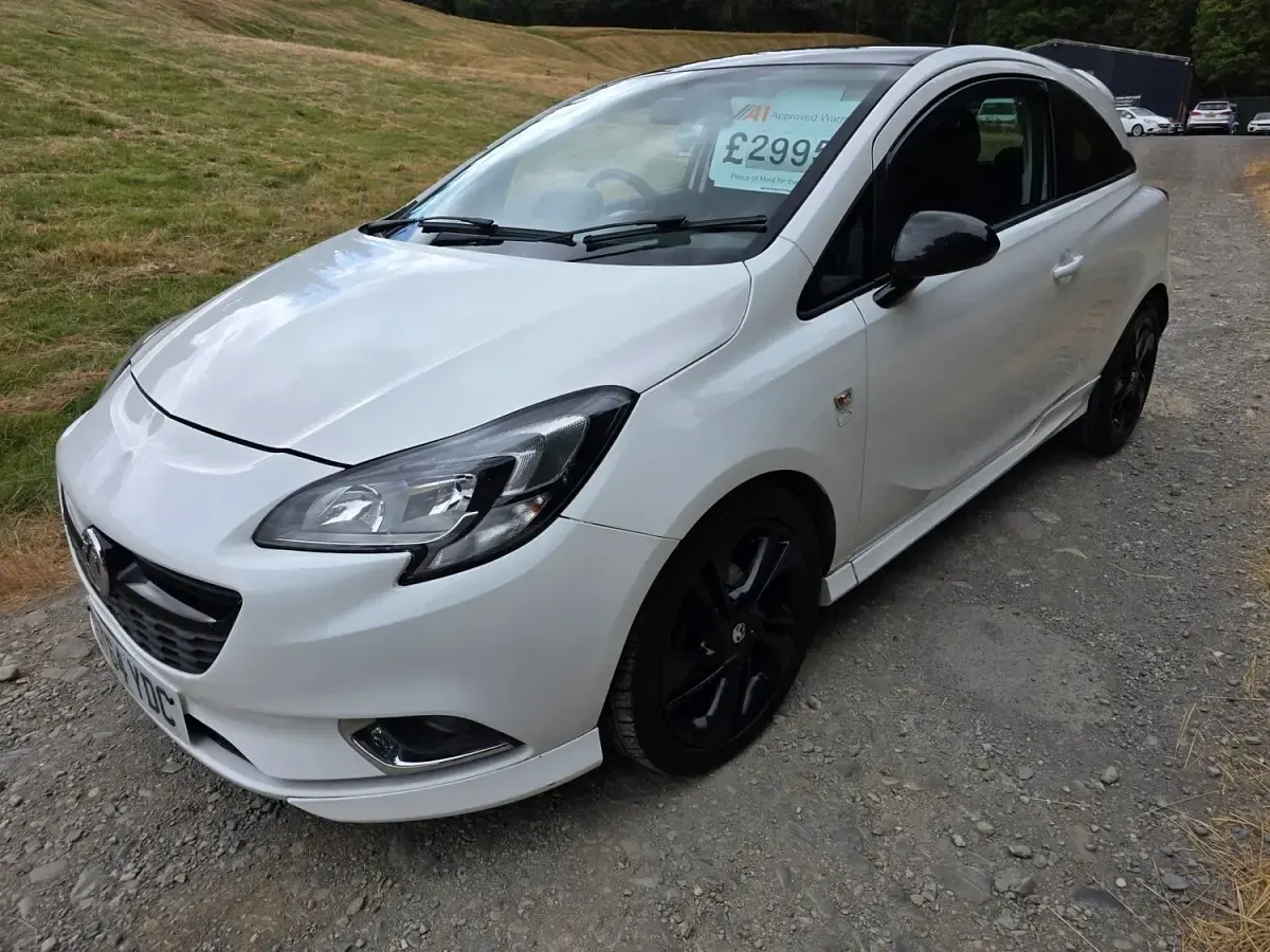 Used Vauxhall Corsa Edition 2015 White Hatchback