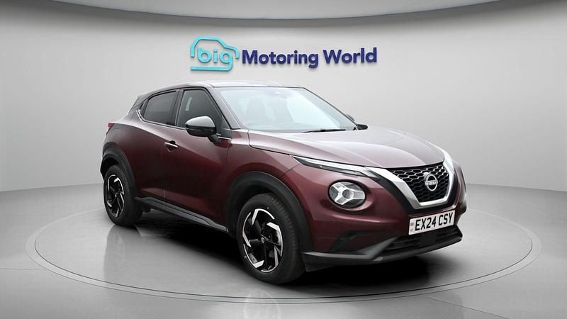 Used Nissan Juke N-Connecta 114 HP (83 kW) 2023 Red SUV
