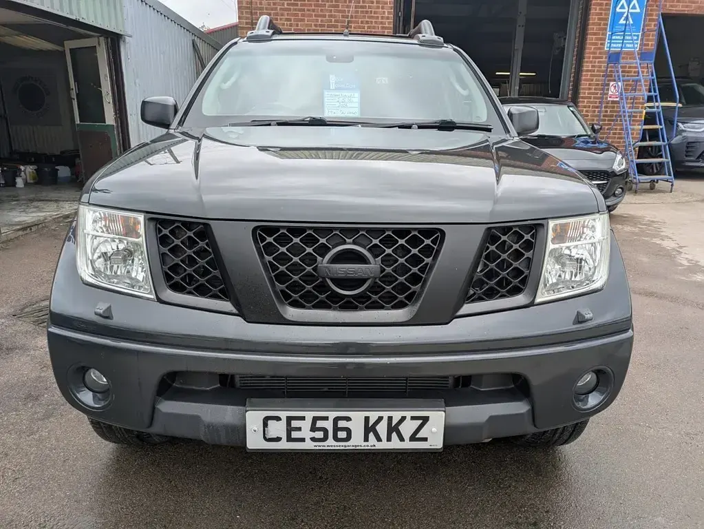 Używany Nissan Navara 2006 Szary Pickup