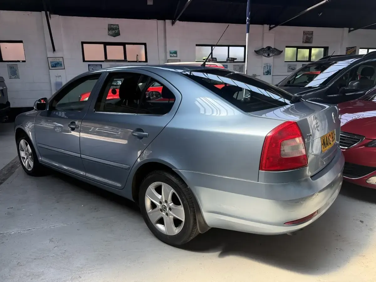 Used Skoda Octavia Elegance 130 HP (95 kW) 2010 Grey Hatchback