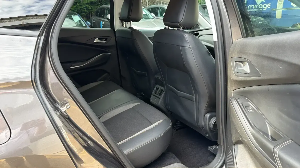 Used Vauxhall Grandland X SRi 131 HP (96 kW) 2021 Grey SUV