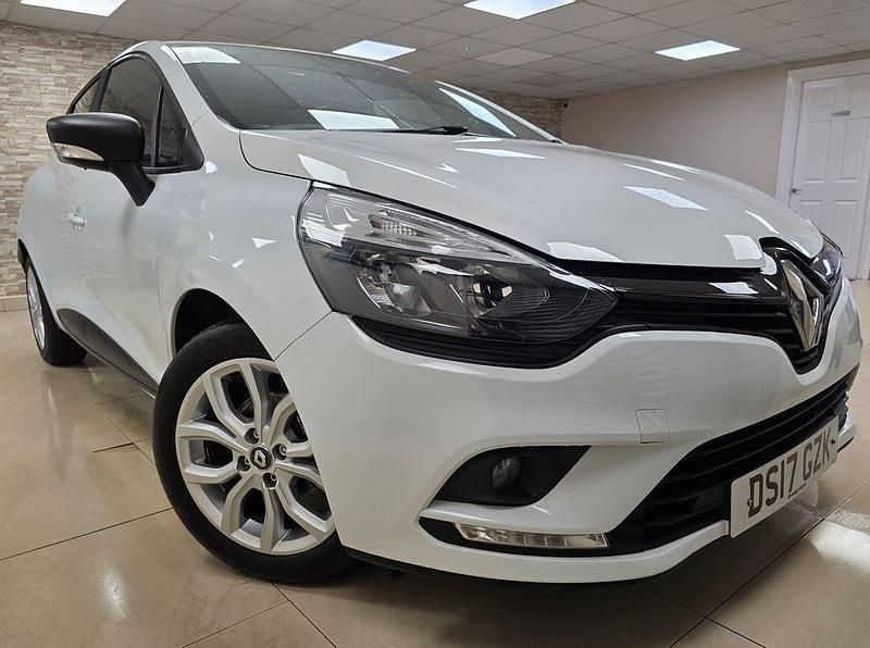 White Used 2017 Renault Clio IV Play Hatchback | £5,995 (Good price) - Image 1/4