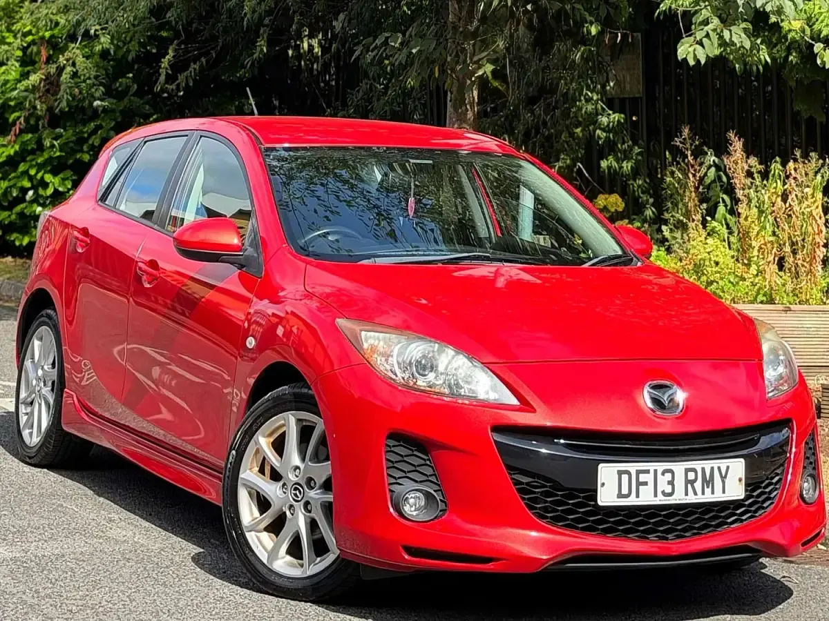 Used Mazda 3 105 HP (77 kW) 2013 Red Hatchback
