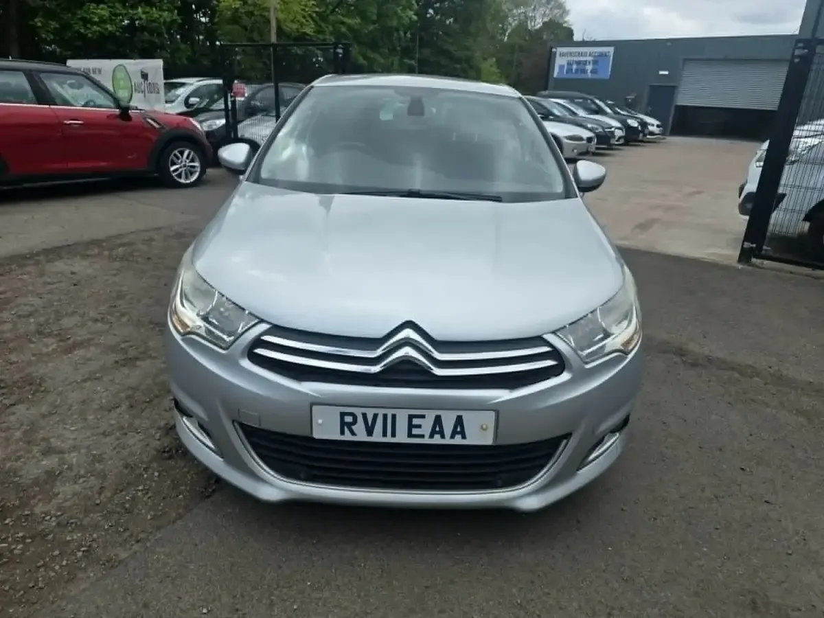 Used Citroën C4 Exclusive 110 HP (80 kW) 2011 Silver Hatchback