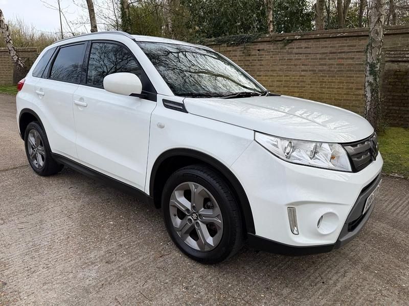 Used Suzuki Vitara SZ-T 120 HP (88 kW) 2017 White SUV