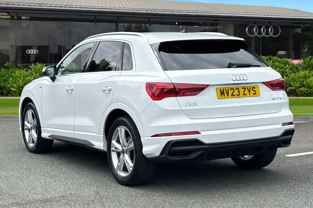 Used Audi Q3 S-Line 150 HP (110 kW) 2023 White SUV