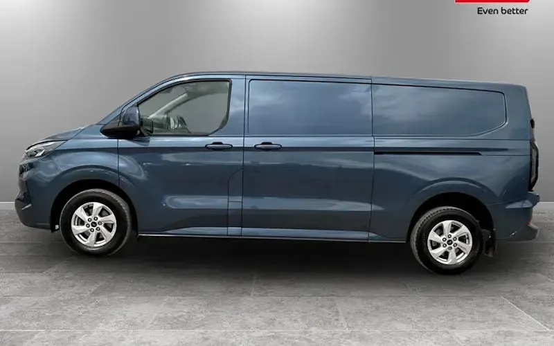 Used Ford Transit Custom Limited 136 HP (100 kW) 2025 Blue Van