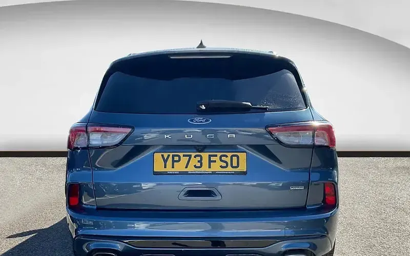 Usado Ford Kuga ST-Line X 225 CV (165 kW) 2023 Azul SUV