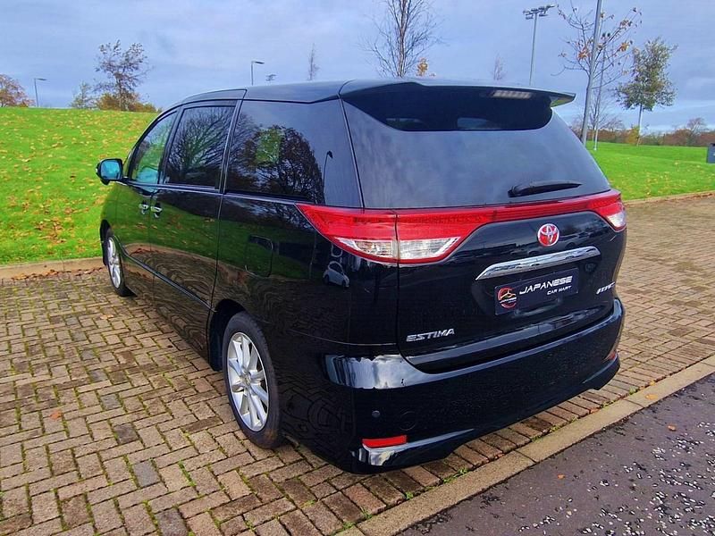 Begagnad Toyota Estima 2010 Svart Minibuss