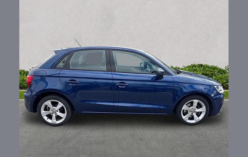 Used Audi A1 Sport 113 HP (83 kW) 2017 Blue Hatchback