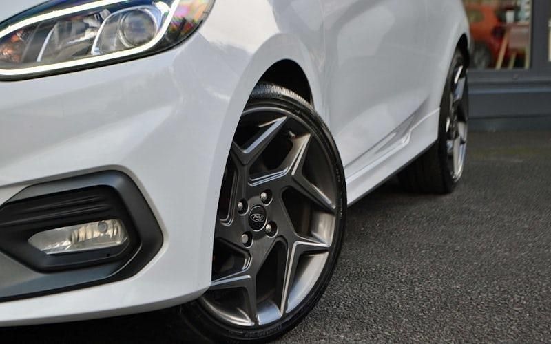 Used Ford Fiesta ST 200 HP (147 kW) 2019 White Hatchback