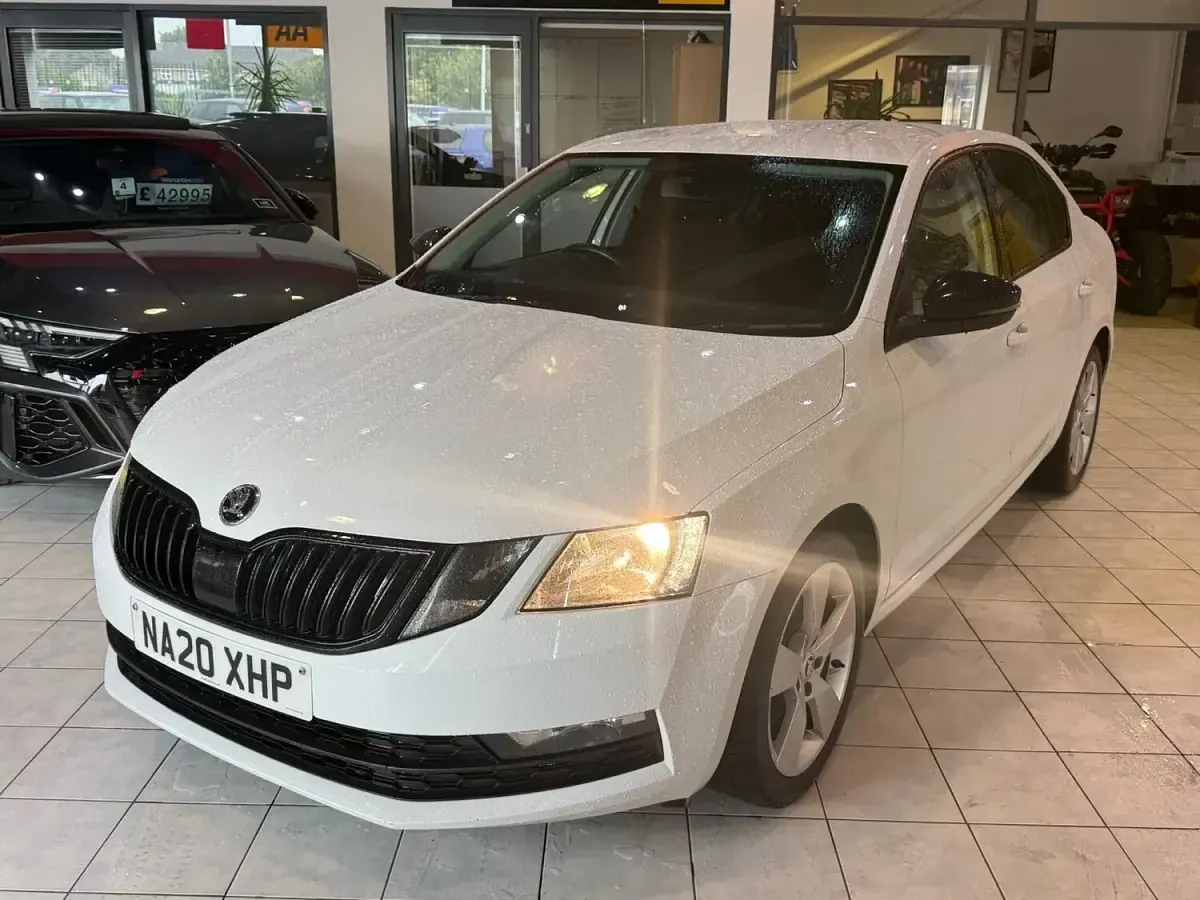 Used Skoda Octavia SE Drive 150 HP (110 kW) 2020 White Hatchback