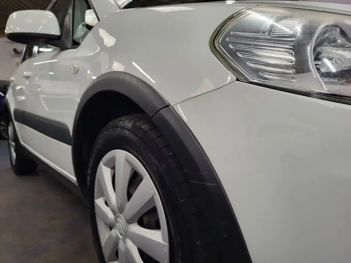 Used Suzuki SX4 SZ3 118 HP (86 kW) 2014 White Hatchback