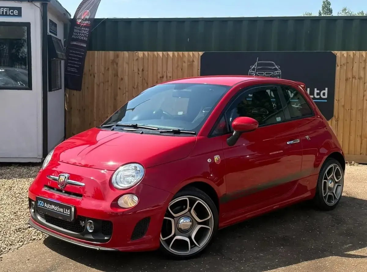 Used Abarth 595 140 HP (102 kW) 2015 Red Hatchback
