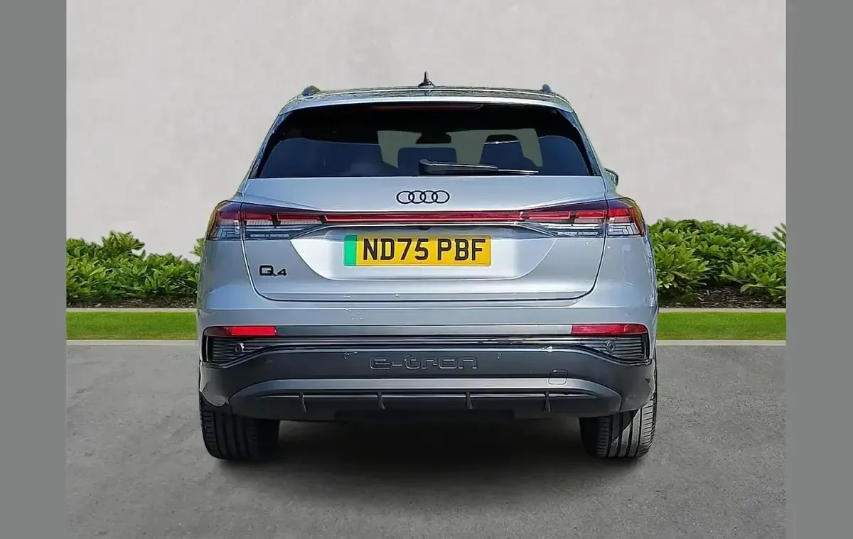 Used Audi Q4 e-tron Black Edition 210 kW (286 HP) 2026 Silver SUV