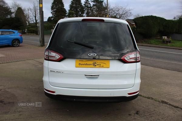 Usado Ford Galaxy Zetec 150 HP (110 kW) 2018 Branco Monovolume
