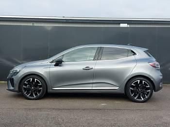 Used Renault Clio V Techno 143 HP (105 kW) 2024 Grey Hatchback