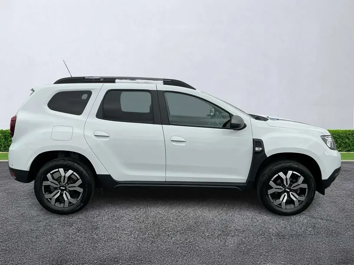 Used Dacia Duster Journey 2023 White SUV