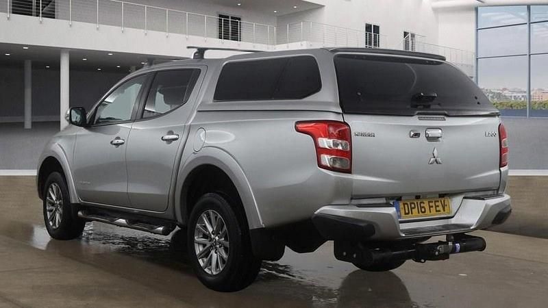 Used Mitsubishi L200 Warrior 178 HP (130 kW) 2016 Silver Pickup