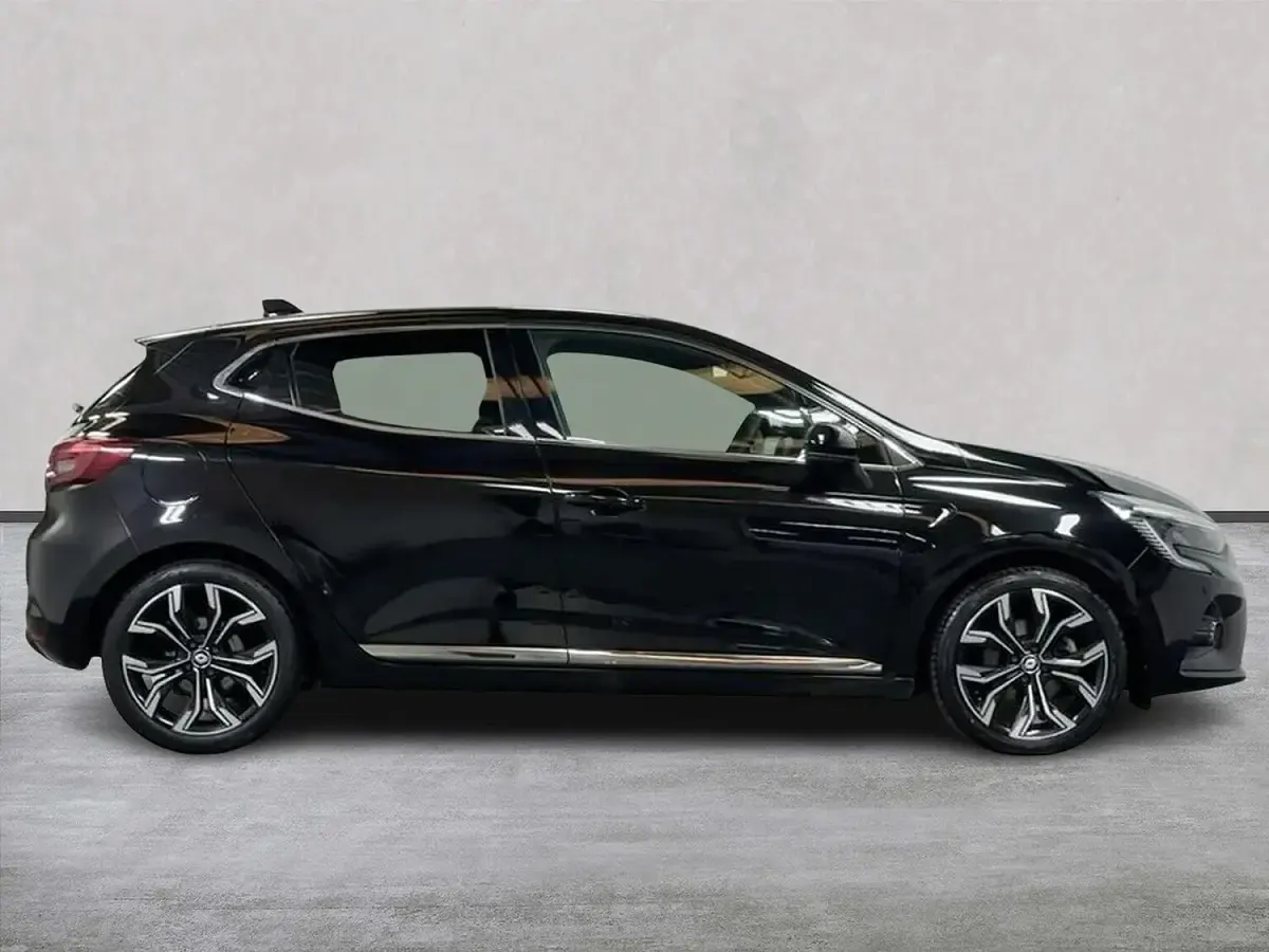 Used Renault Clio Techno 145 HP (106 kW) 2022 Black Hatchback