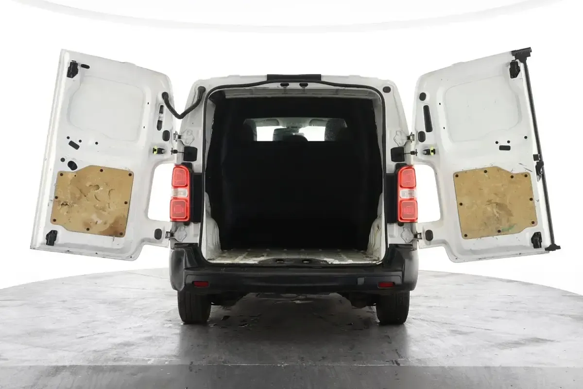 Used Citroën Dispatch 2018 White MPV