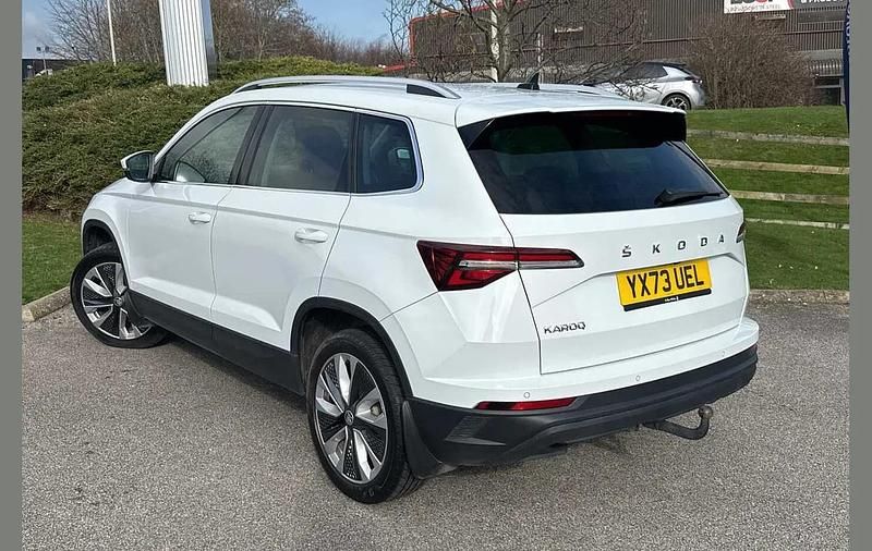 Used Skoda Karoq SE L 147 HP (108 kW) 2023 Moon white metallic SUV