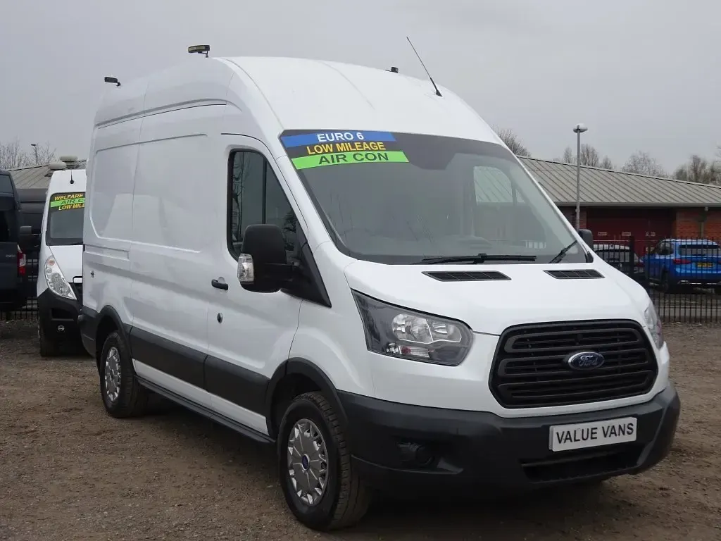 Begagnad Ford Transit 130 HK (95 kW) 2019 Vit Van