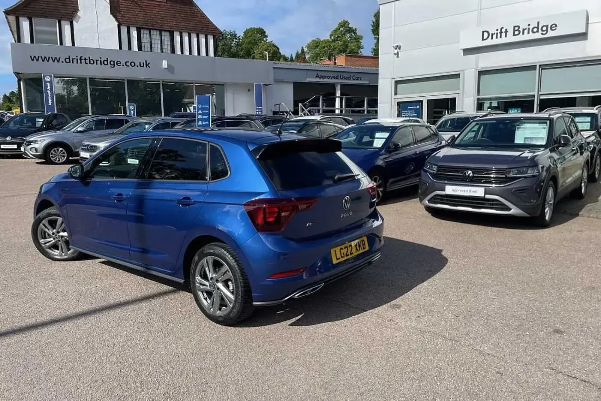 Used VW Polo R-line 110 HP (80 kW) 2022 Blue Hatchback